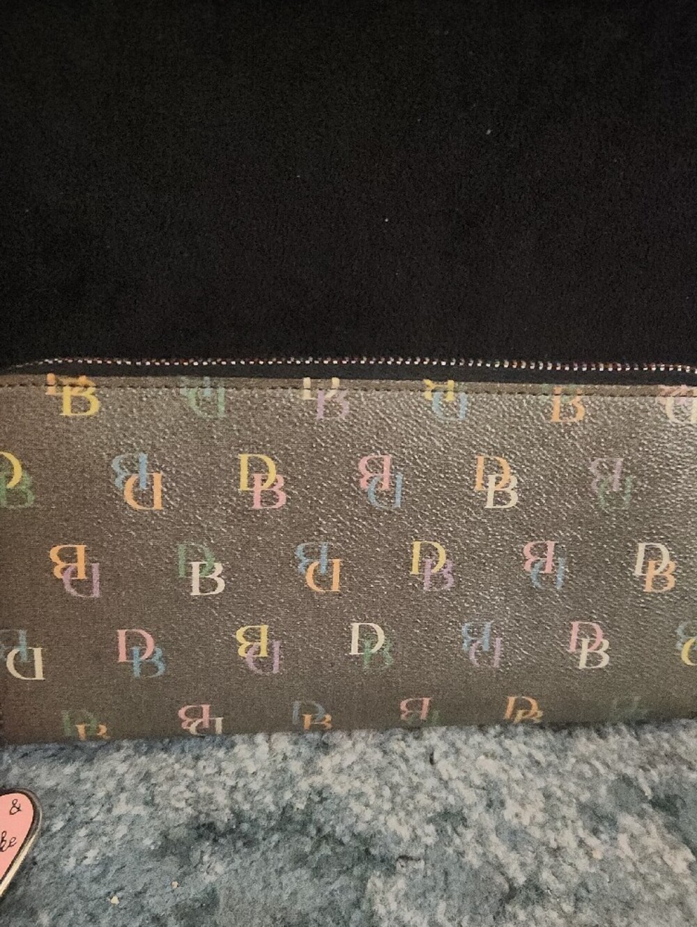 Dooney & BourkeY2K Vintage Black Wallet with Multicolor DB Logo - Picture 2 of 5